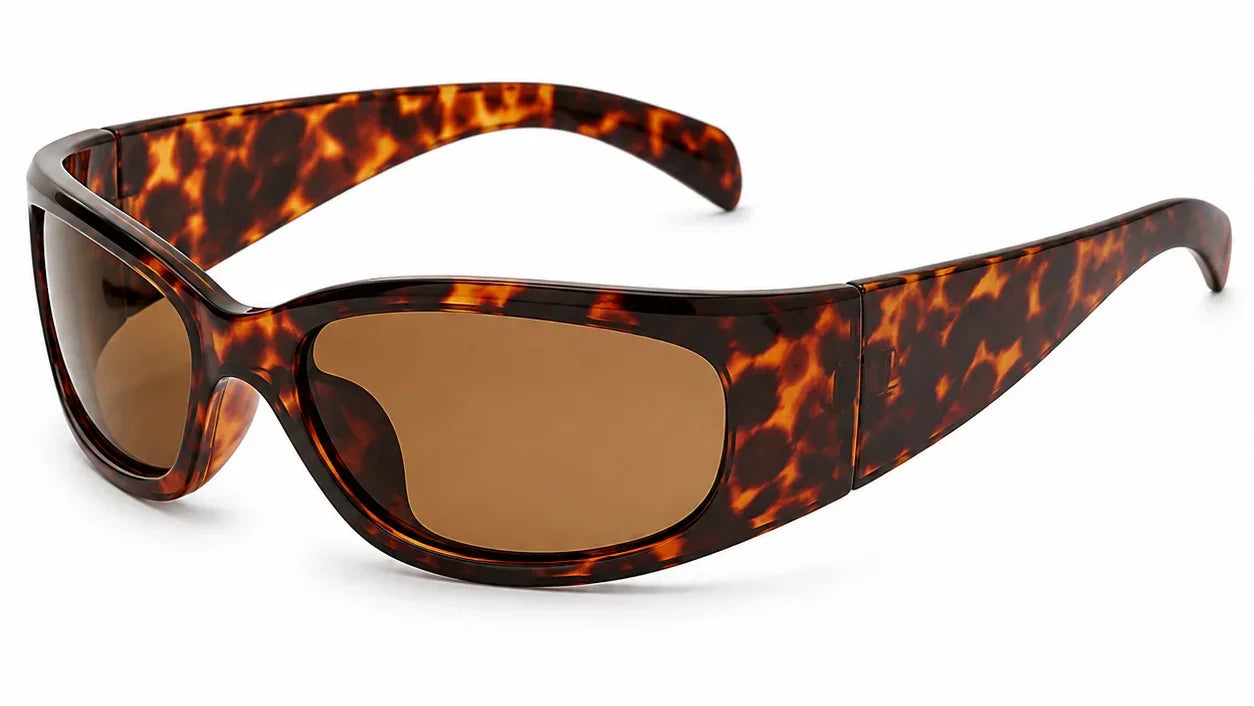 Tortoiseshell women's sunglasses with brown polarized lenses, stylish UV protection for everyday wear