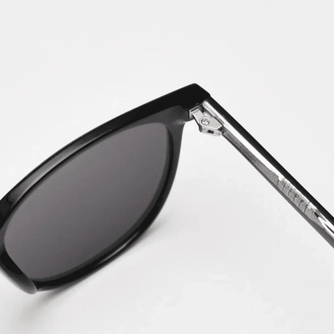 Pippa - Fox Shades